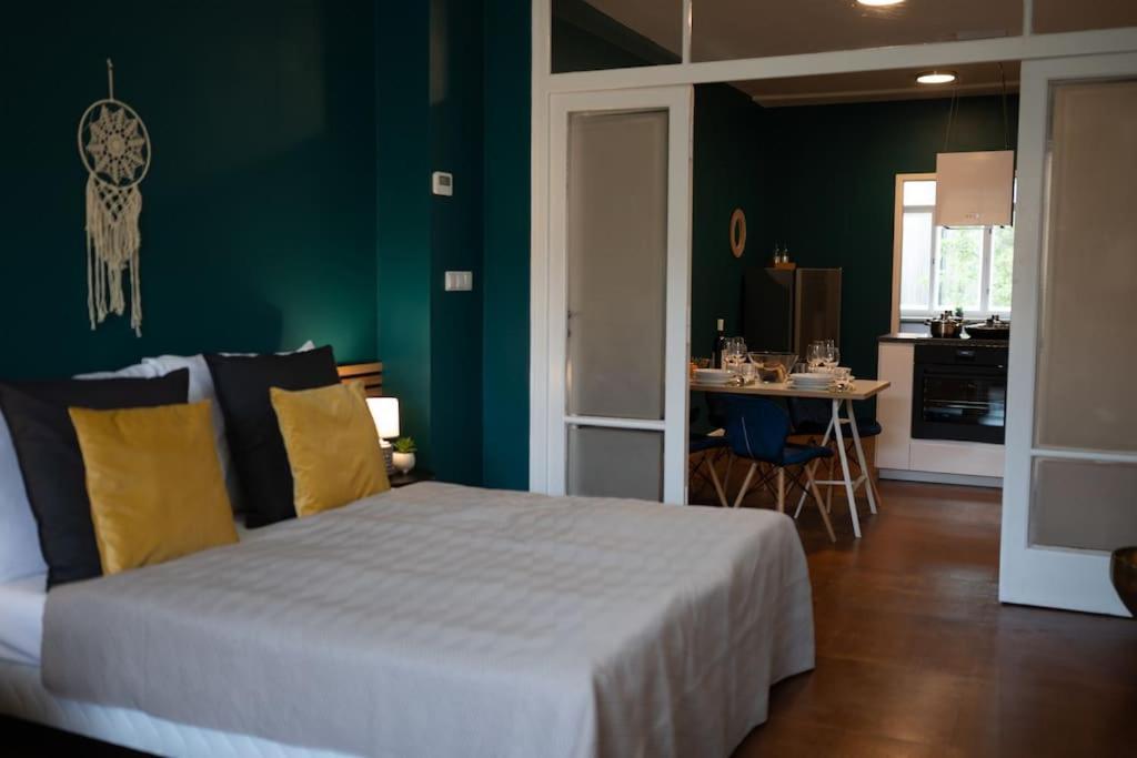 Apartmán 3b Bright Beautiful Newly Renovated 3br Praha