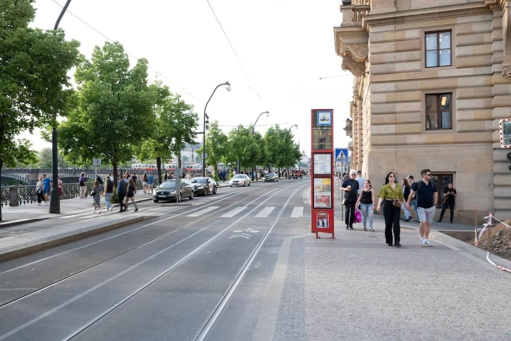 Apartmán 3b Bright Beautiful Newly Renovated 3br Praha