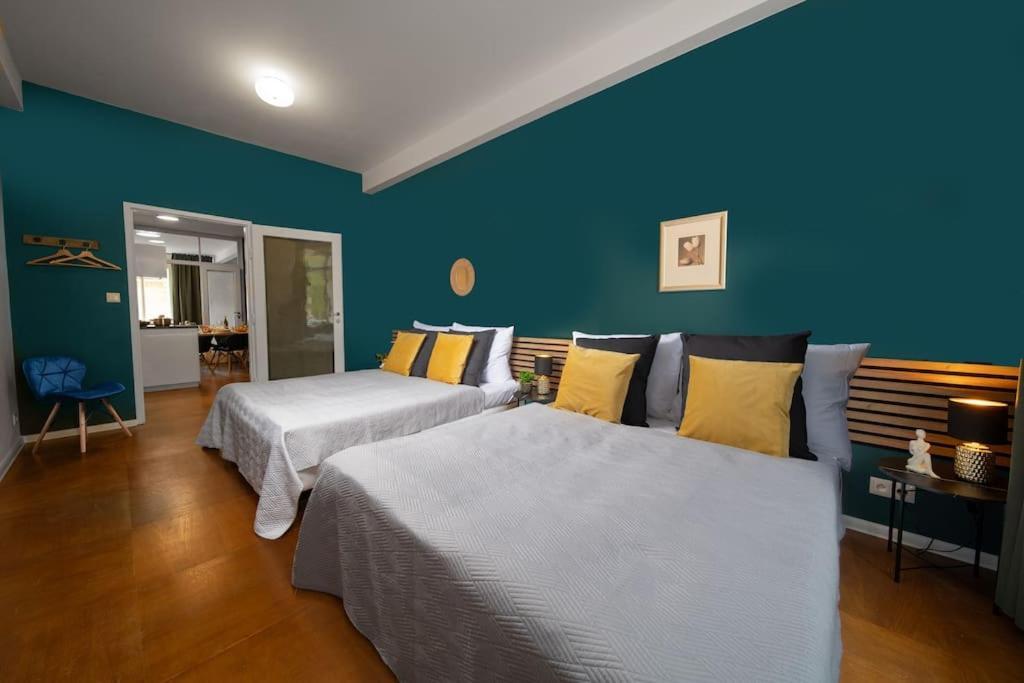 3b Bright Beautiful Newly Renovated 3br